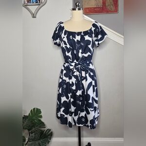 Jeceika Dress Navy Floral Size Medium